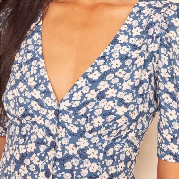 Reformation Madeline Floral Puff Sleeve Blouse Raquel Blue White Size 4 - Picture 3 of 9